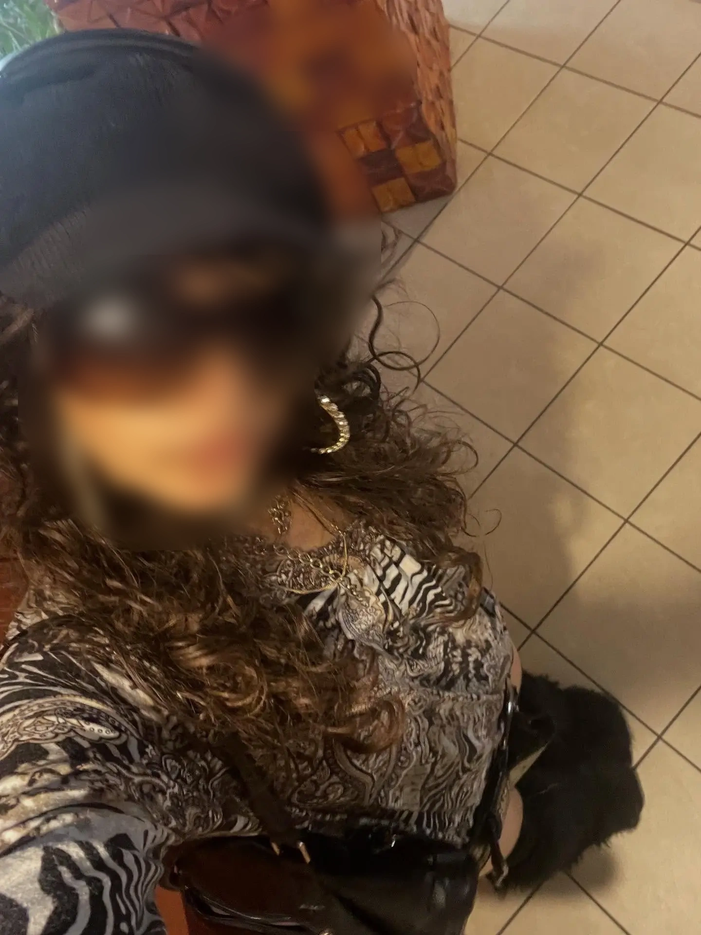 Ilyana — Parfums, peau et confidences - Image 1